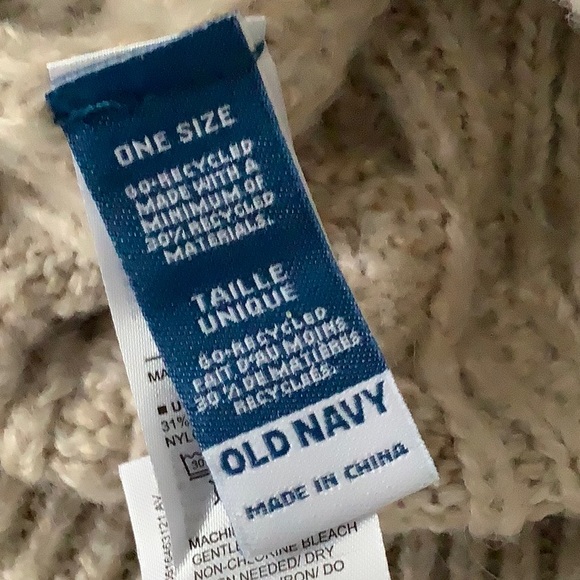 Winter HAT BEANIE TOQUE - Picture 3 of 3